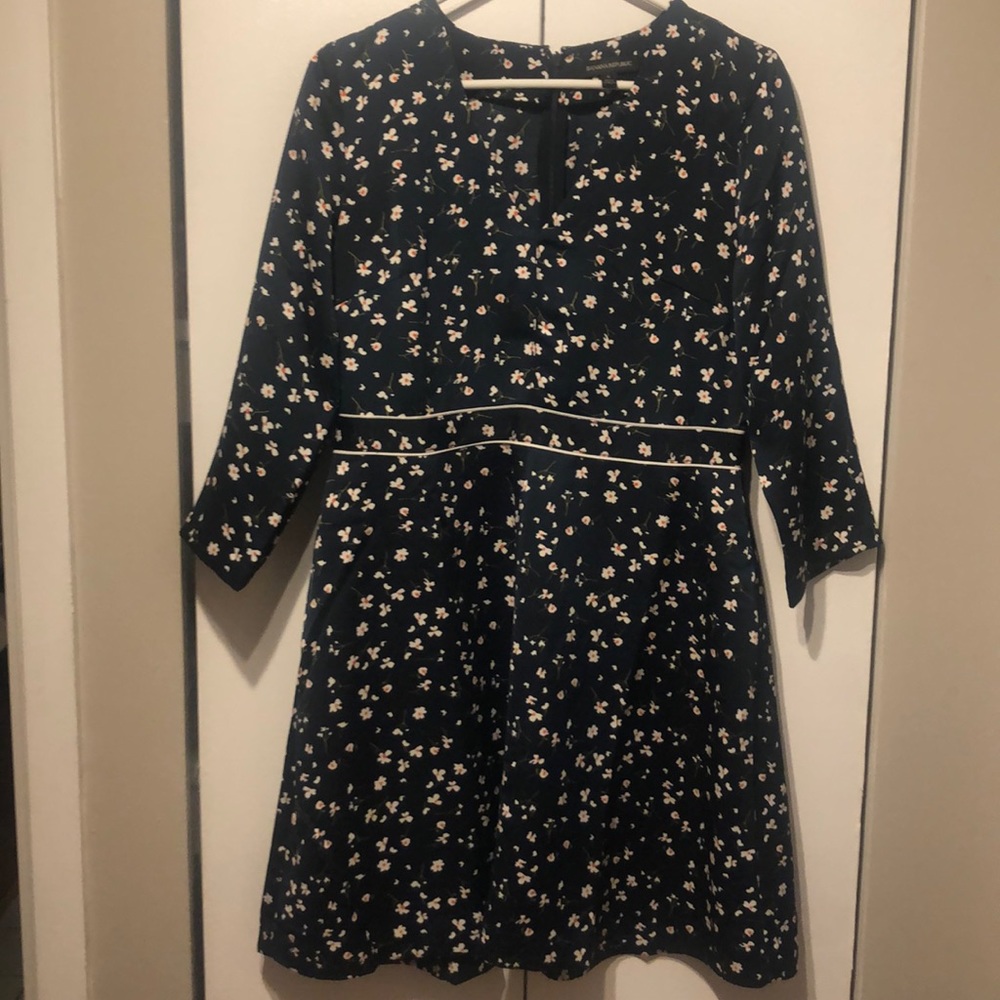 Banana republic blue dress with white flower print